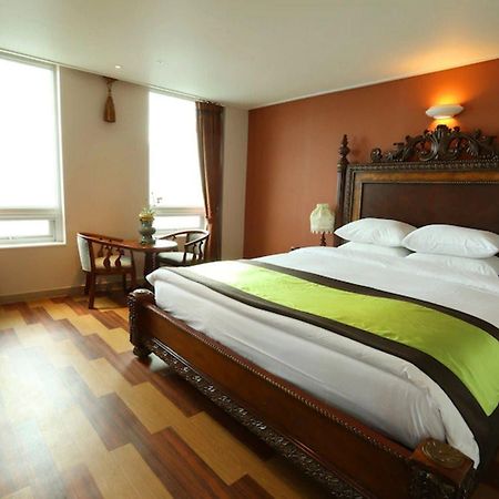 Hotel Castle Beach Пусан Екстериор снимка