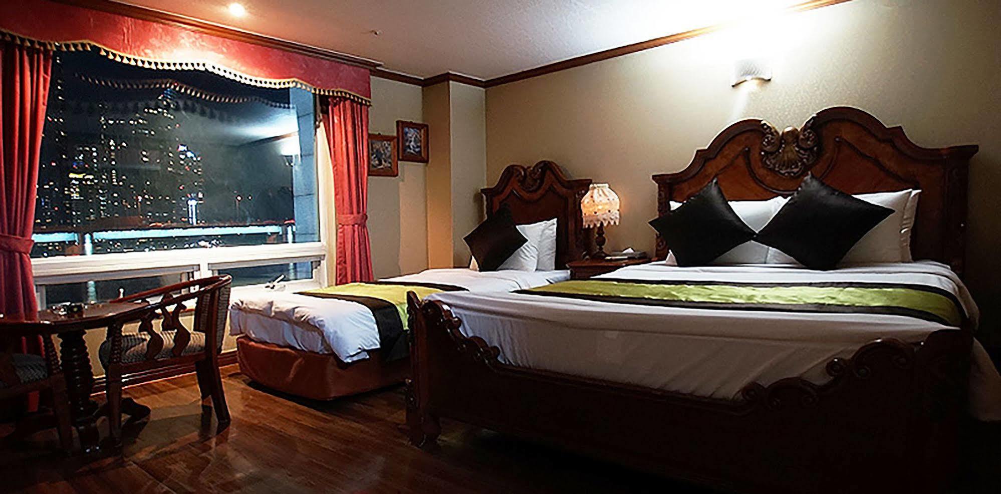 Hotel Castle Beach Пусан Екстериор снимка